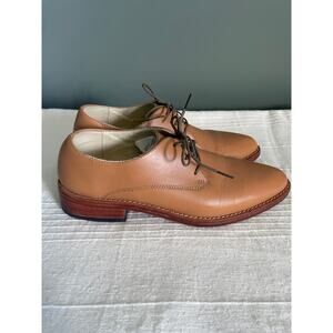 Nisolo Emilia Cao Toe Oxford Almond Shoe. Size 6.5. great condition.